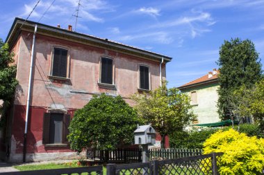 Crespi d'Adda, Lombardiya, İtalya, tarihi bir yerleşim ve Avrupa'da yerleşik 19. yüzyıl şirket şehirlerin büyük bir örnek. 1995 yılından bu yana Dünya Mirası