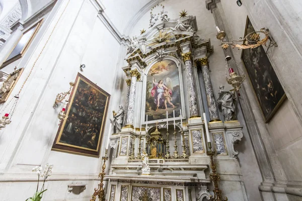 Altar Dentro Del Duomo Nuovo Catedral Nueva Iglesia Católica Romana — Foto de Stock