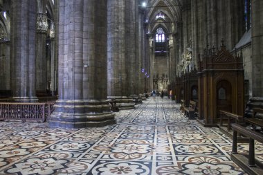Milano Katedrali'ne, Gotik Katedrali, İtalya en büyük Kilisesi ve dünyanın beşinci büyük