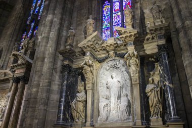 Milano Katedrali'ne, Gotik Katedrali, İtalya en büyük Kilisesi ve dünyanın beşinci büyük