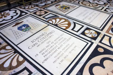 Milano Katedrali'ne, Gotik Katedrali, İtalya en büyük Kilisesi ve dünyanın beşinci büyük