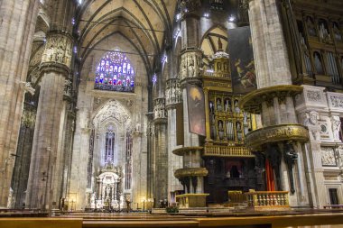 Milano Katedrali'ne, Gotik Katedrali, İtalya en büyük Kilisesi ve dünyanın beşinci büyük