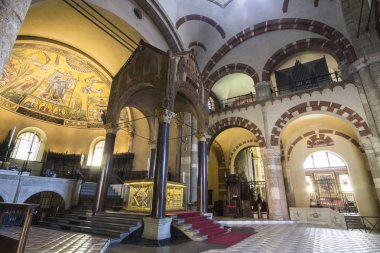 Basilica of Sant Ambrogio, Milano'da en eski kiliseler