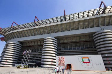 Stadio Giuseppe yaygın bilinen San Siro Meazza. Milan, İtalya ' da ev A.C. Milan ve Inter Milan futbol stadyumu