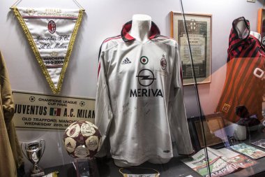 Stadio Giuseppe yaygın bilinen San Siro Meazza. Milan, İtalya ' da ev A.C. Milan ve Inter Milan futbol stadyumu