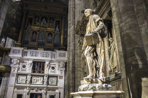 Statue Bartholomew Marco Agrate Made 1562 Placed Right Transept Milan — Stock Photo, Image