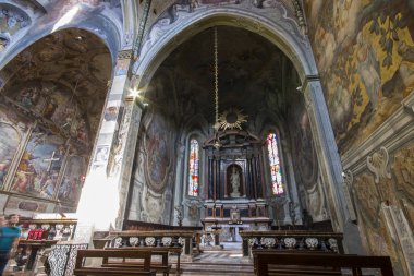 Duomo di Monza, İtalya. Monza Milan piskoposluk bölgesi parçası her zaman olmuştur, ama bir Başrahip yönetiyor olması bir katedral olmayan tek duomo