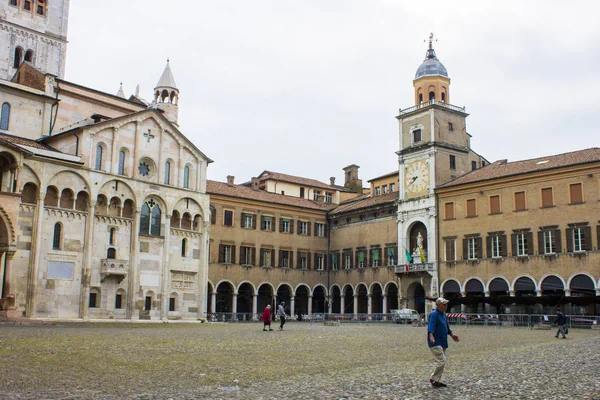 Torre Del Reloj Del Ayuntamiento Duomo Modena Italia — Foto de Stock