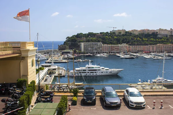 Tekneler Bağlantı Noktası Herkül Yolculukları Monaco Sadece Derin Limanda Condamine — Stok fotoğraf