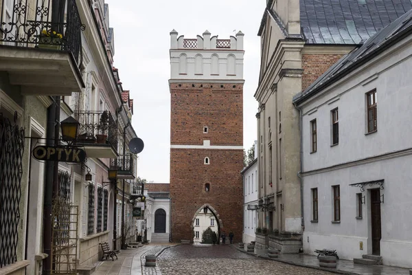 サンドミエシュ ポーランド 旧市街の城壁の唯一の存続のゲート Opatow ゲート — ストック写真