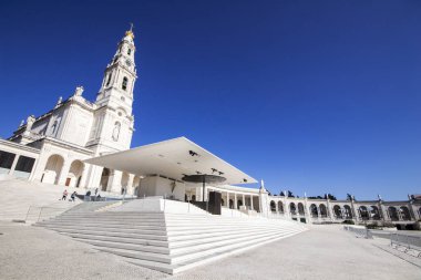 Basilica Our Lady Tesbih (Basilica de Nossa Senhora Rosario), Marian tapınak ve Kutsal Meryem, Fatima, Portekiz parçası
