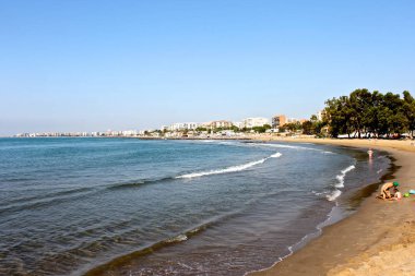 Benicassim, Costa del Azahar kıyılarında, Castello Eyaleti, İspanya bir plaj tesisi Torreon Beach'de