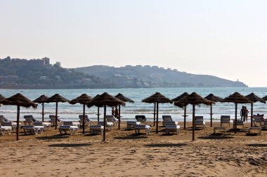 Benicassim, Costa del Azahar kıyılarında, Castello Eyaleti, İspanya bir plaj tesisi Torreon Beach'de