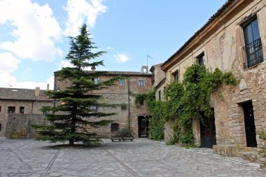Ortaçağ şehir Medinaceli, İspanya caddelerinden biri. Yaz 2014