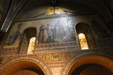Fresklerle bir şapel içinde manastır Saint Mary Rıpoll, Catalonia, İspanya