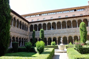 Manastır manastır Saint Mary Rıpoll, Catalonia, İspanya
