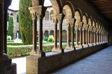 Manastır manastır Saint Mary Rıpoll, Catalonia, İspanya