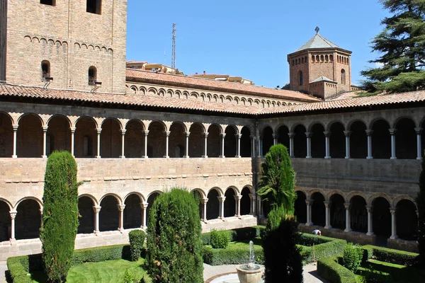 Claustro Del Monasterio Santa María Ripoll Cataluña España — Foto de Stock