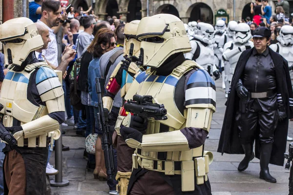 Lidé Tváří Star Wars Kostýmy Průvod Iii Imperiální Stormtroopery 2017 — Stock fotografie