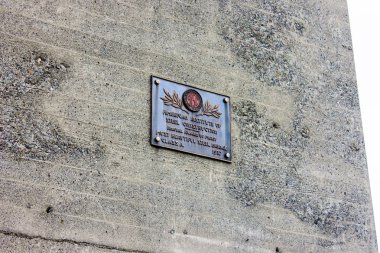 Golden Gate Köprüsü, Golden Gate boğaz, San Francisco Körfezi ve Pasifik Okyanusu arasında kanal kapsayan boyalı bir kırmızı asma köprü