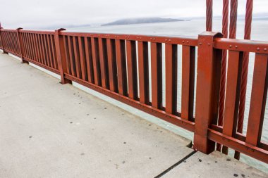 Golden Gate Köprüsü, bir boyalı kırmızı asma köprü Golden Gate boğaz, San Francisco Körfezi ve Pasifik Okyanusu arasında kanal kapsayan ayrıntılarını