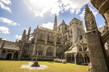 Treguier, Fransa. Cathedrale Saint Tugdual, Roma Katolik Kilisesi ve eski Rehberi-d'Armor, Brittany katedralde manastır