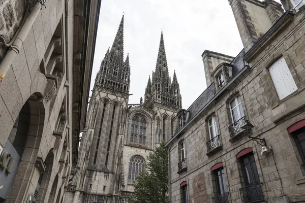 Кемпер Франция View Two Towers Gothic Cathedral Saint Corentin Roman — стоковое фото