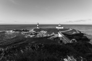 Ribadeo, İspanya. Galiçya kıyısındaki Illa Pancha 'daki deniz feneri.
