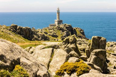 Malpica de Bergantinos, İspanya. Galiçya 'daki Punta Nariga deniz feneri.