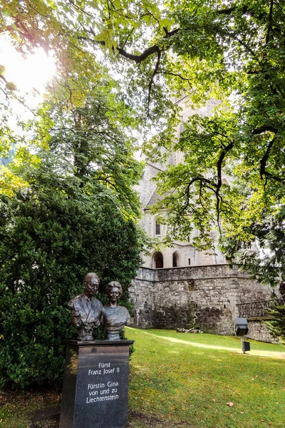 Vaduz Liechtenstein Monumento Príncipe Francisco José Condesa Georgina Von Wilczek — Foto de Stock