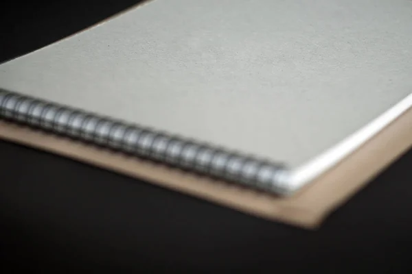 Sketchbook Con Una Copertina Cartone Rigido Cuscinetto Molla Una Busta — Foto Stock