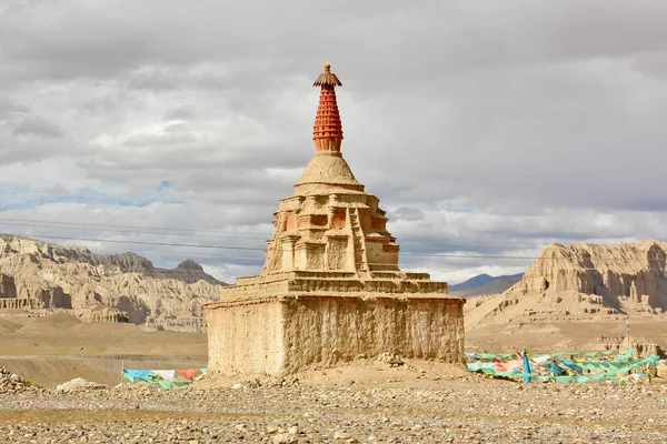 Stupa Blízkosti Kláštera Tholing Pozadí Sutlej Valley Písečné Krajiny — Stock fotografie