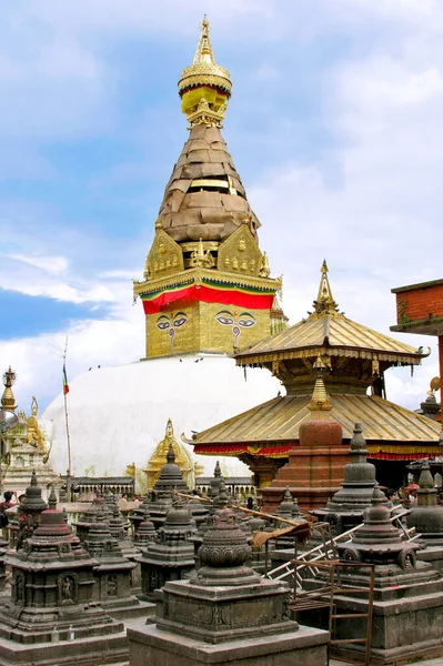 Pequeños Acordes Antes Swayambhunath Stupa Monkey Temple Katmandú Nepal — Foto de Stock