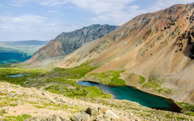 Renkli göl ve Altay Vadisi
