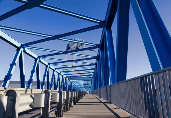 Moderner Brückenbau Und Straße Durch Die Brücke — Stockfoto