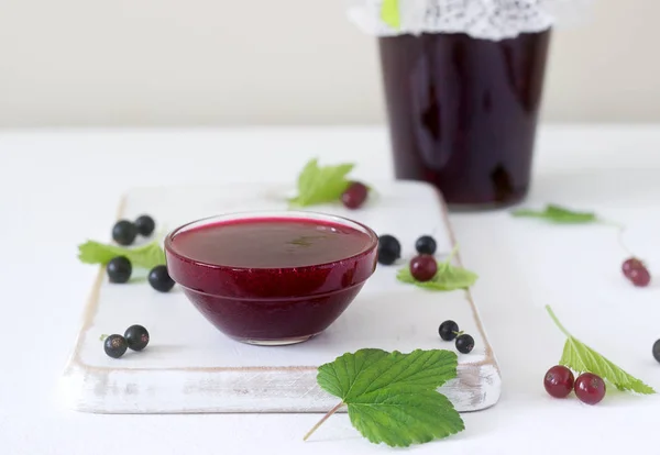 Confiture Marmelade Cassis Groseilles Sur Fond Clair Concentration Sélective — Photo