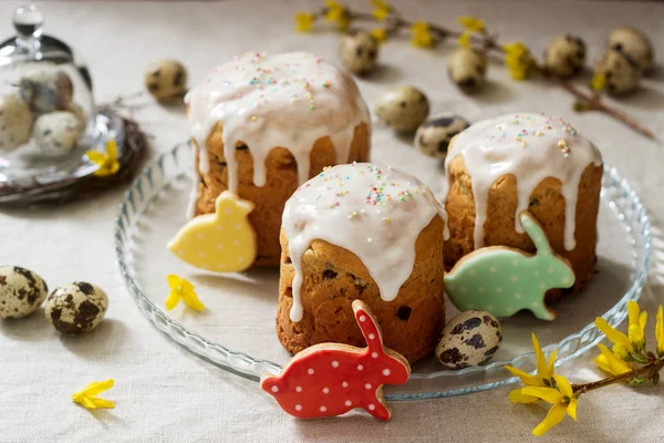 Великодній Склад Великодніх Тортів Печива Яєць Квітів Листя Стиль Русичності — стокове фото