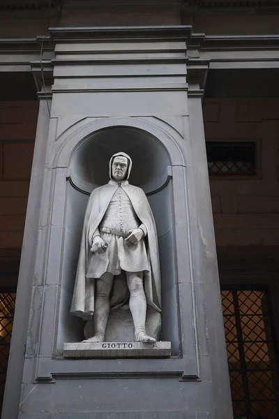 Φλωρεντία Ιταλία Απριλίου 2019 Άγαλμα Τζιότο Στην Πινακοθήκη Ουφίτσι — Φωτογραφία Αρχείου
