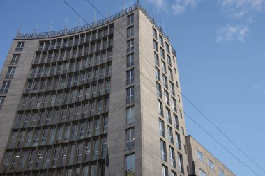 Milano, İtalya - 05 Nisan 2019 : 105 radyo binasının görünümü