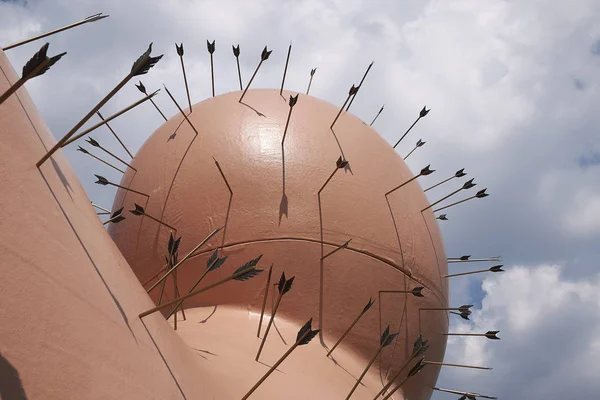 Mailand Italien April 2019 Skulptur Maesta Sofferente Von Gaetano Pesce — Stockfoto