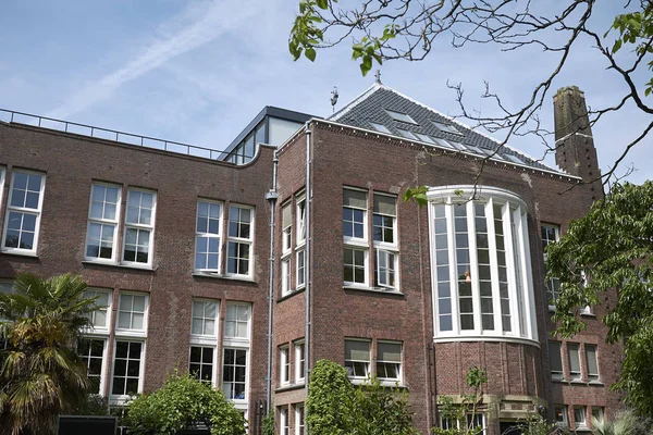 Amsterdam, Hollanda - 17 Mayıs 2018: Amsterdam Botanik Bahçesi Manzarası