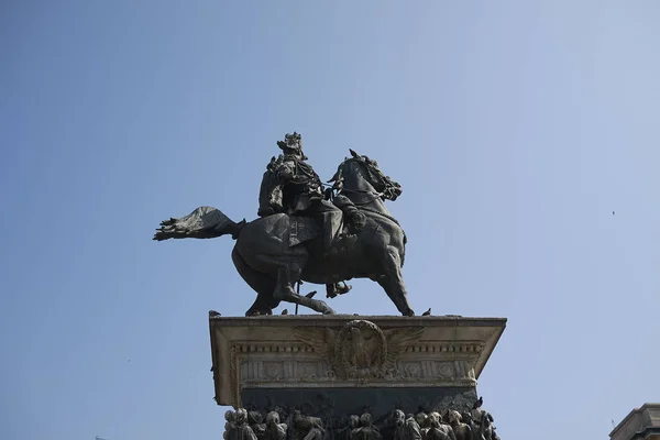 Milan Olaszország Június 2019 Kilátás Vittorio Emanuele Szoborba Piazza Duomo — Stock Fotó