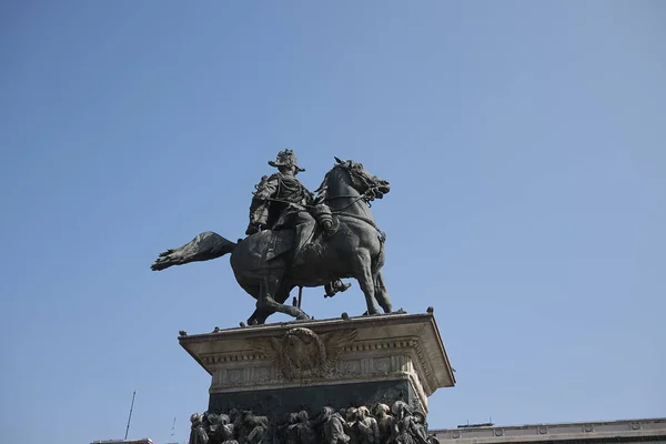 Milaan Italië Juni 2019 Uitzicht Het Standbeeld Van Vittorio Emanuele — Stockfoto