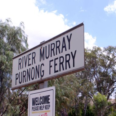 Murray River, Avustralya-Şubat 07, 2002: feribot işareti