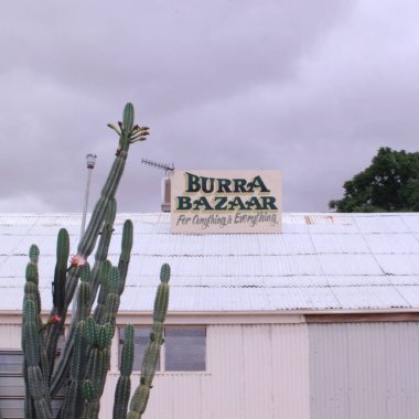 Burra Town, Avustralya-Şubat 08, 2002: Burra Bazaar görünümü