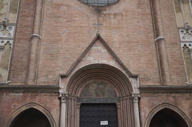 Bologna, Italya-Aralık 18, 2018: San Giacomo Maggiore bazilikasının görünümü