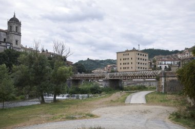 Cosenza, Italya-13 Haziran 2018: Demiryolu Köprüsü görünümü