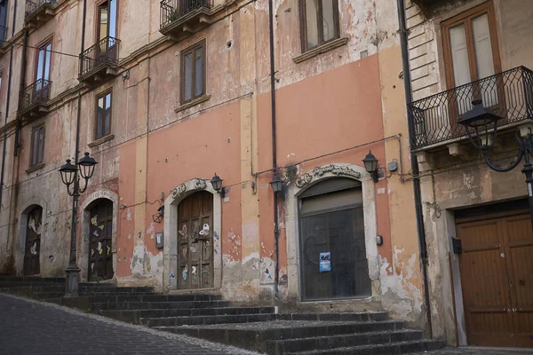 Cosenza, Italya-12 Haziran 2018: eski Cosenza 'nın görünümü (Cosenza Vecchia)