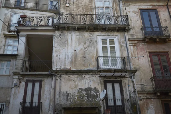 Cosenza, Italya-12 Haziran 2018: eski Cosenza 'nın görünümü (Cosenza Vecchia)
