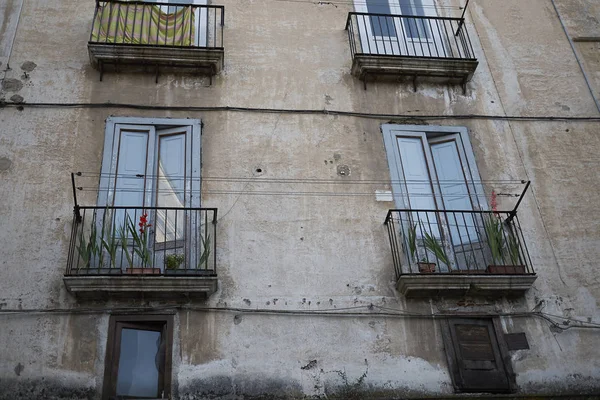 Cosenza, Italya-12 Haziran 2018: eski Cosenza 'da bina (Cosenza Vecchia)